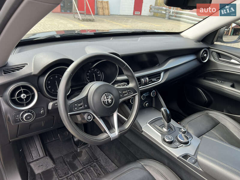 Внедорожник / Кроссовер Alfa Romeo Stelvio 2017 в Львове фото 11 Внедорожник / Кроссовер Alfa Romeo Stelvio 2017 в Львове