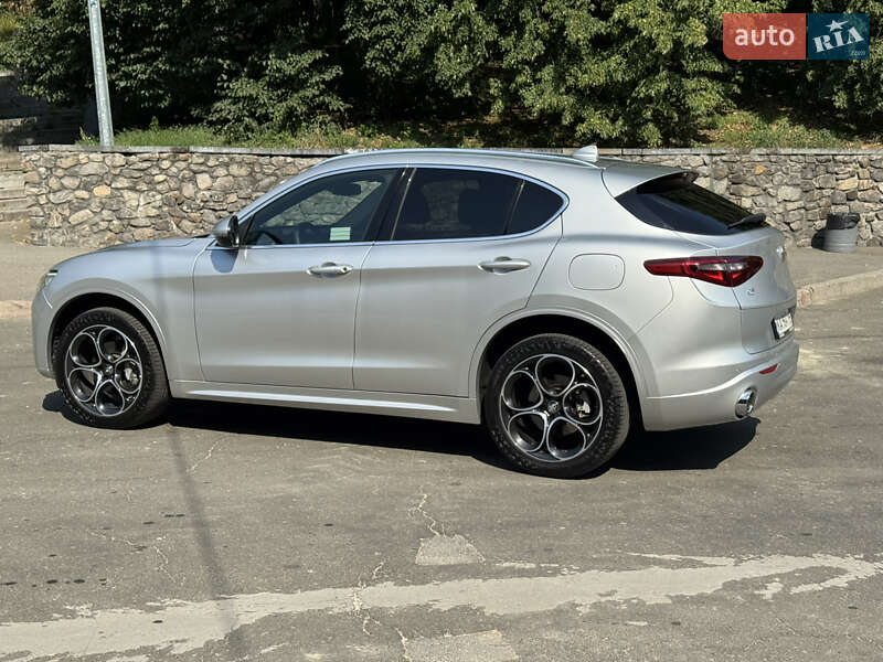 Внедорожник / Кроссовер Alfa Romeo Stelvio 2021 в Киеве