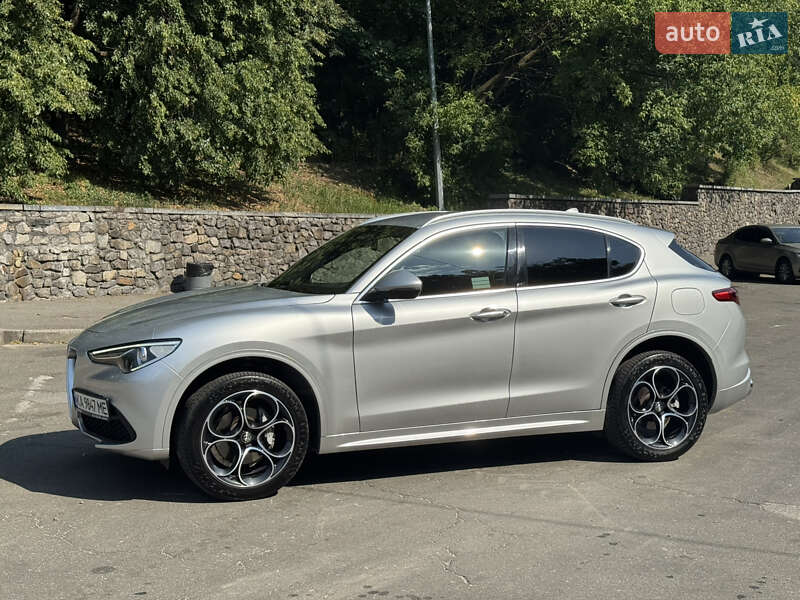 Внедорожник / Кроссовер Alfa Romeo Stelvio 2021 в Киеве