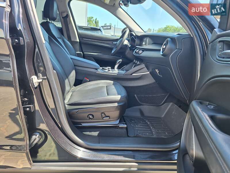 Внедорожник / Кроссовер Alfa Romeo Stelvio 2017 в Одессе