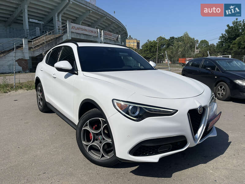 Позашляховик / Кросовер Alfa Romeo Stelvio 2017 в Полтаві
