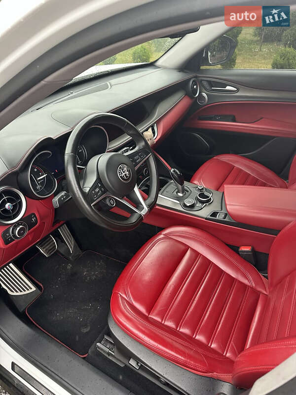 Внедорожник / Кроссовер Alfa Romeo Stelvio 2019 в Киеве фото 9 Внедорожник / Кроссовер Alfa Romeo Stelvio 2019 в Киеве