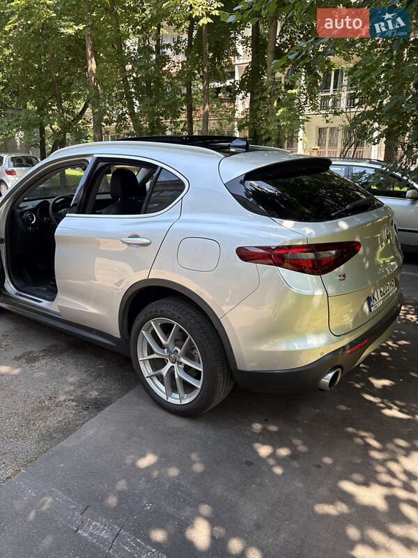 Позашляховик / Кросовер Alfa Romeo Stelvio 2017 в Львові