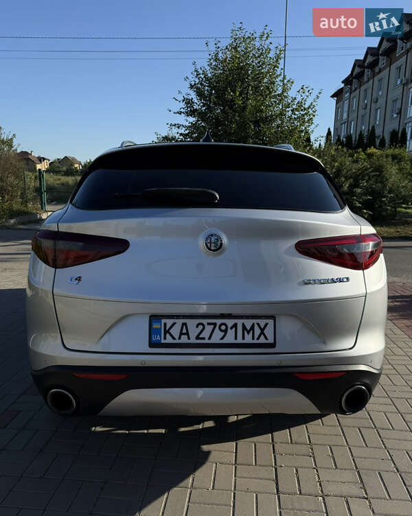 Позашляховик / Кросовер Alfa Romeo Stelvio 2019 в Києві