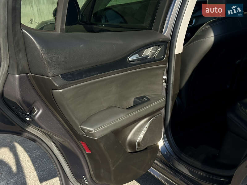 Внедорожник / Кроссовер Alfa Romeo Stelvio 2018 в Львове фото 39 Внедорожник / Кроссовер Alfa Romeo Stelvio 2018 в Львове