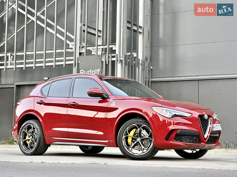 Позашляховик / Кросовер Alfa Romeo Stelvio 2018 в Києві