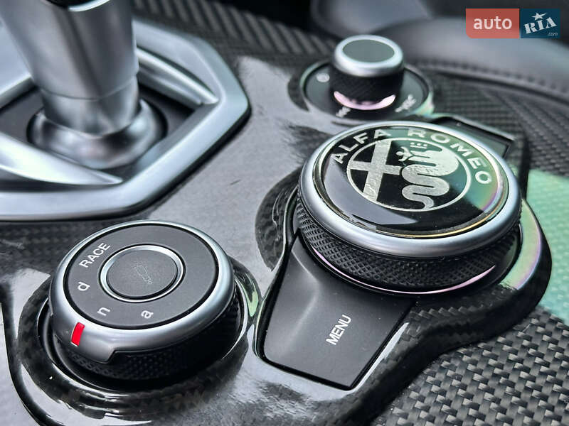 Позашляховик / Кросовер Alfa Romeo Stelvio 2018 в Києві