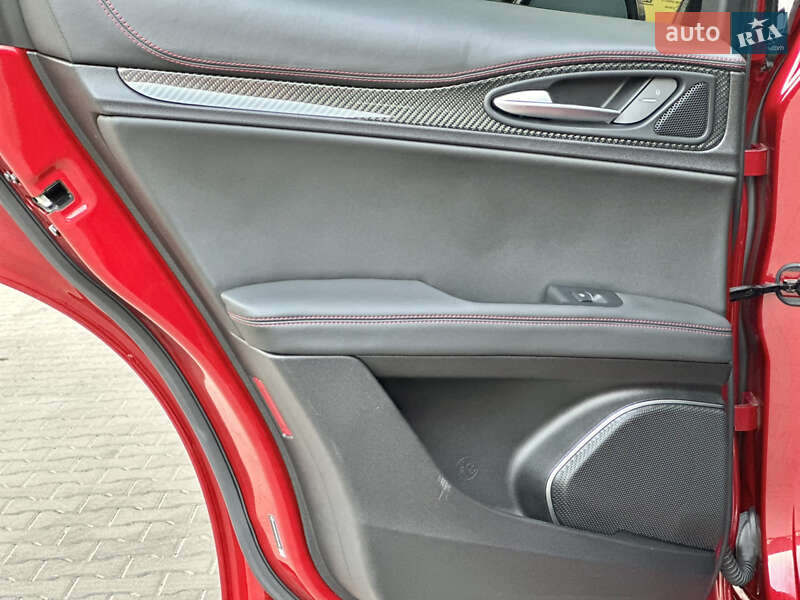 Позашляховик / Кросовер Alfa Romeo Stelvio 2018 в Києві