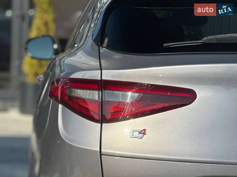 Внедорожник / Кроссовер Alfa Romeo Stelvio 2018 в Киеве фото 14 Внедорожник / Кроссовер Alfa Romeo Stelvio 2018 в Киеве