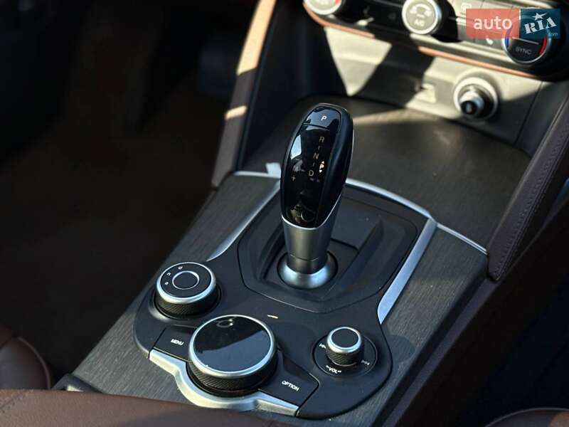 Внедорожник / Кроссовер Alfa Romeo Stelvio 2018 в Киеве фото 26 Внедорожник / Кроссовер Alfa Romeo Stelvio 2018 в Киеве