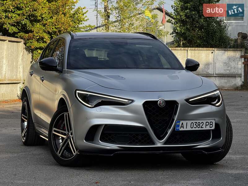 Внедорожник / Кроссовер Alfa Romeo Stelvio 2018 в Киеве
