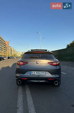 Внедорожник / Кроссовер Alfa Romeo Stelvio 2018 в 