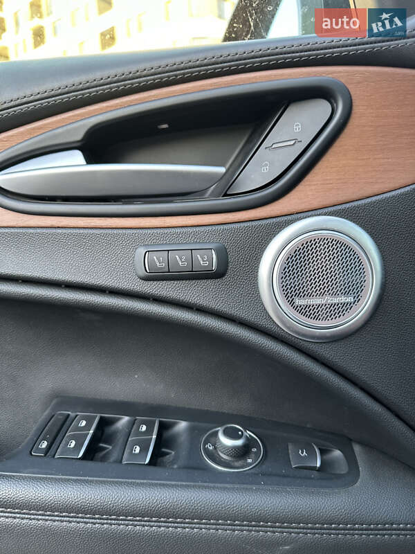 Внедорожник / Кроссовер Alfa Romeo Stelvio 2018 в Киеве фото 12 Внедорожник / Кроссовер Alfa Romeo Stelvio 2018 в Киеве