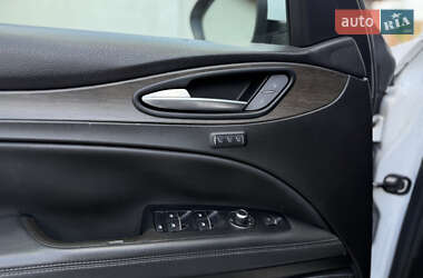 Внедорожник / Кроссовер Alfa Romeo Stelvio 2017 в 