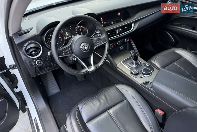 Внедорожник / Кроссовер Alfa Romeo Stelvio 2017 в Львове
