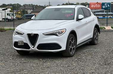 Alfa Romeo Stelvio 2017