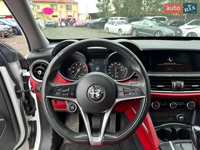 Позашляховик / Кросовер Alfa Romeo Stelvio 2017 в Луцьку