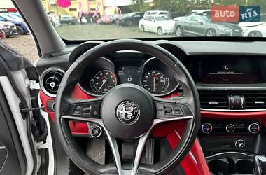 Внедорожник / Кроссовер Alfa Romeo Stelvio 2017 в 
