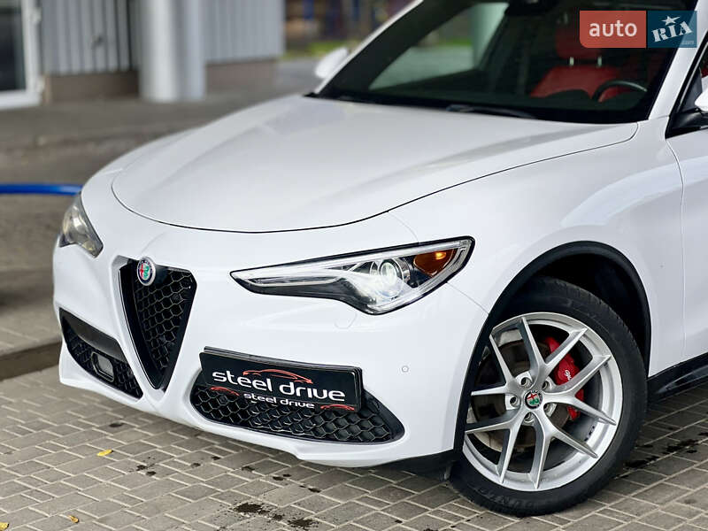 Позашляховик / Кросовер Alfa Romeo Stelvio 2018 в Миколаєві