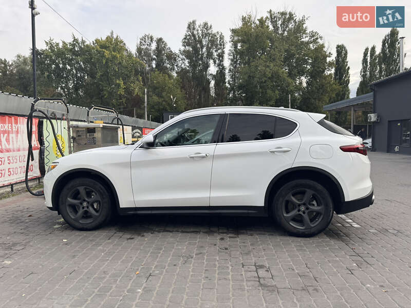 Внедорожник / Кроссовер Alfa Romeo Stelvio 2017 в Кременчуге