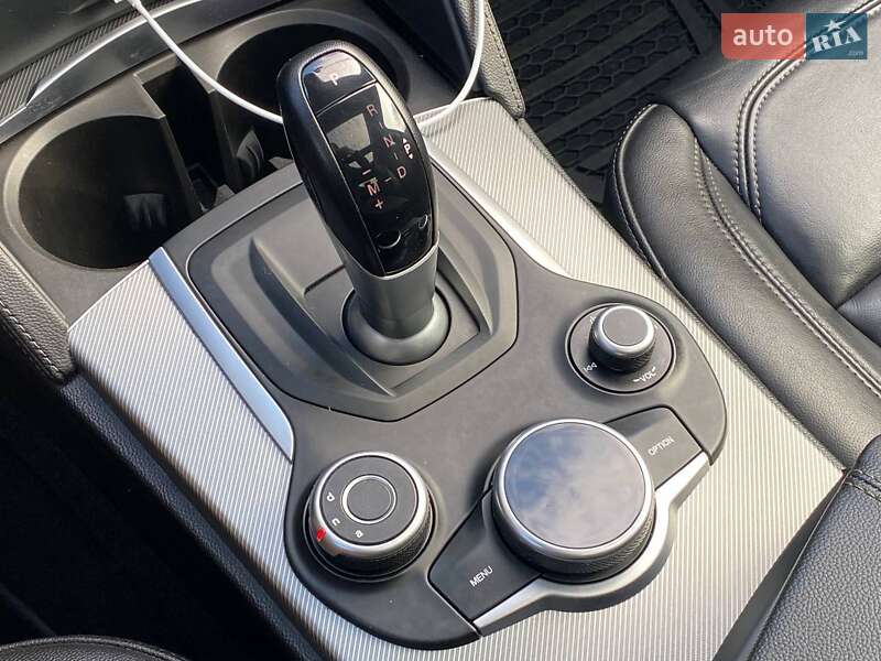 Внедорожник / Кроссовер Alfa Romeo Stelvio 2019 в Киеве