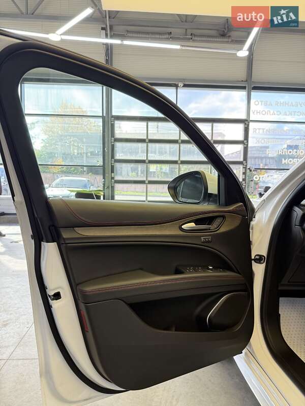 Внедорожник / Кроссовер Alfa Romeo Stelvio 2021 в Черновцах