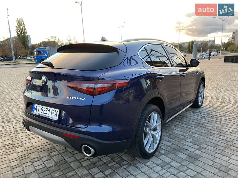 Внедорожник / Кроссовер Alfa Romeo Stelvio 2017 в Харькове фото 8 Внедорожник / Кроссовер Alfa Romeo Stelvio 2017 в Харькове
