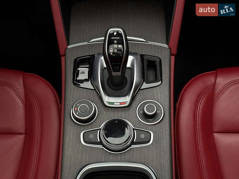 Внедорожник / Кроссовер Alfa Romeo Stelvio 2020 в Киеве фото 33 Внедорожник / Кроссовер Alfa Romeo Stelvio 2020 в Киеве