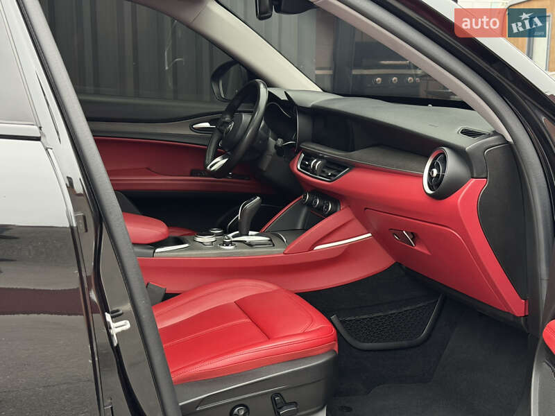Внедорожник / Кроссовер Alfa Romeo Stelvio 2020 в Киеве фото 42 Внедорожник / Кроссовер Alfa Romeo Stelvio 2020 в Киеве