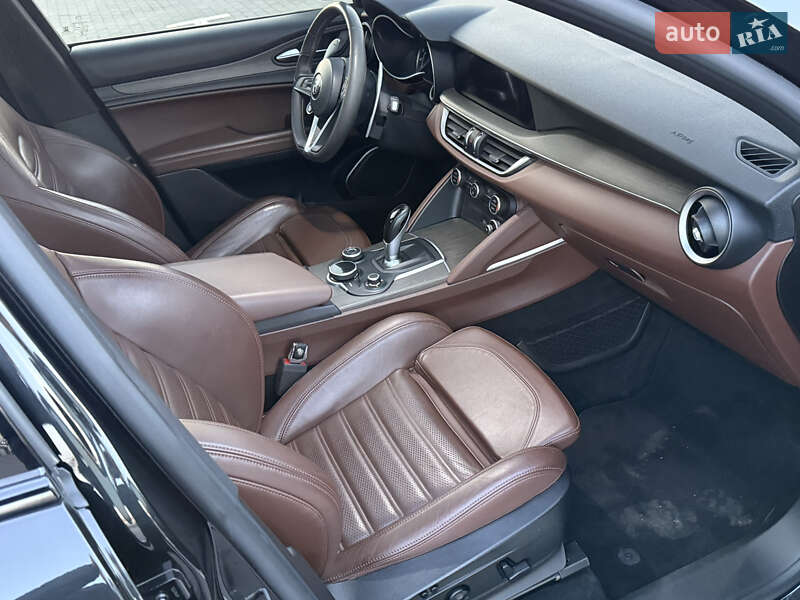 Позашляховик / Кросовер Alfa Romeo Stelvio 2017 в Одесі фото 27 Позашляховик / Кросовер Alfa Romeo Stelvio 2017 в Одесі