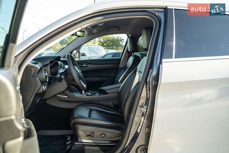 Внедорожник / Кроссовер Alfa Romeo Stelvio 2017 в Черновцах фото 17 Внедорожник / Кроссовер Alfa Romeo Stelvio 2017 в Черновцах