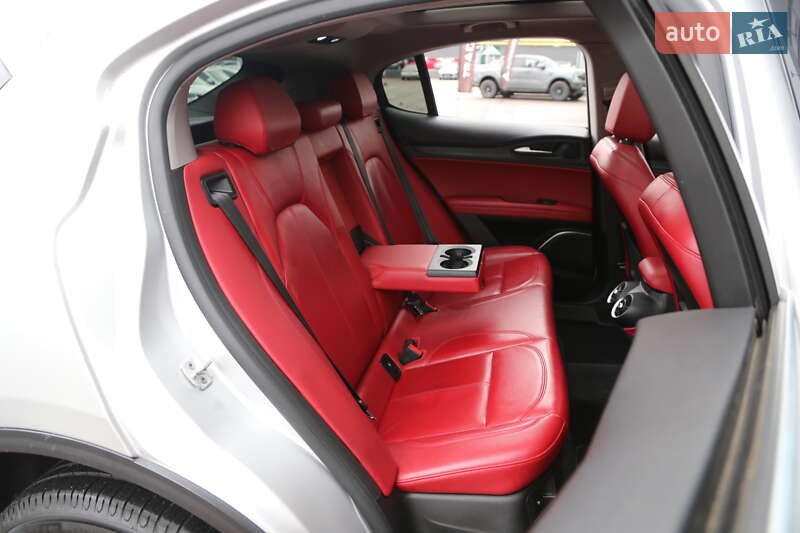 Внедорожник / Кроссовер Alfa Romeo Stelvio 2020 в Киеве