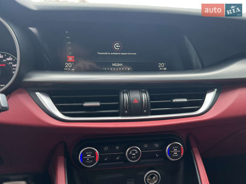 Позашляховик / Кросовер Alfa Romeo Stelvio 2018 в Харкові фото 21 Позашляховик / Кросовер Alfa Romeo Stelvio 2018 в Харкові