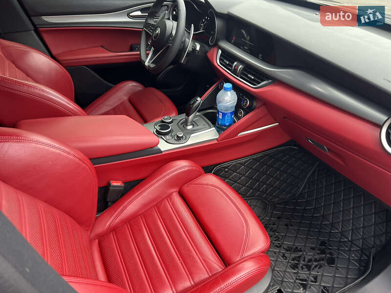 Позашляховик / Кросовер Alfa Romeo Stelvio 2018 в Харкові фото 19 Позашляховик / Кросовер Alfa Romeo Stelvio 2018 в Харкові