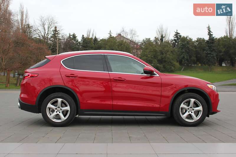 Позашляховик / Кросовер Alfa Romeo Stelvio 2018 в Світловодську