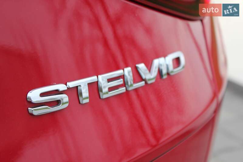 Позашляховик / Кросовер Alfa Romeo Stelvio 2018 в Світловодську