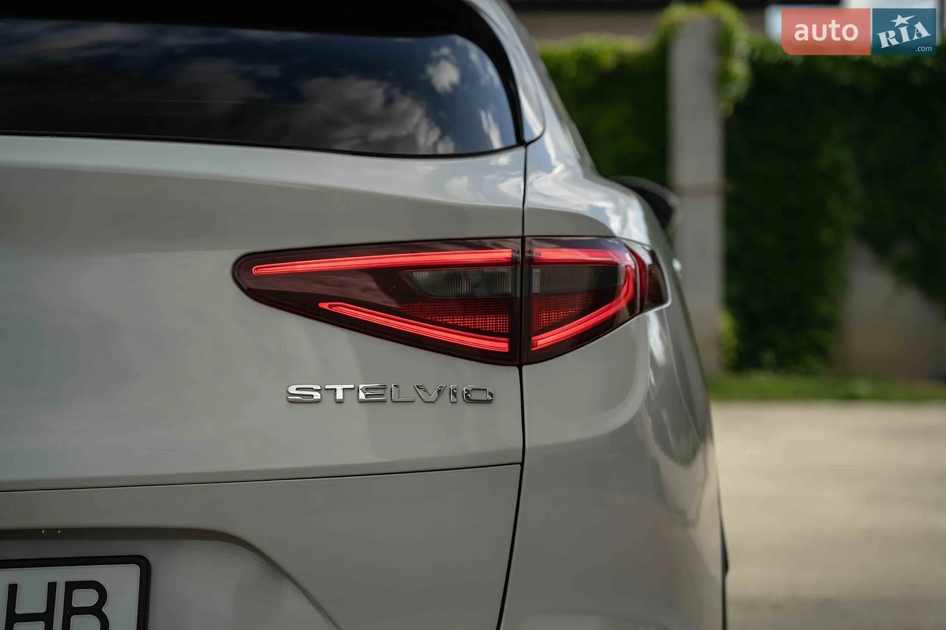 2017 Alfa Romeo Stelvio - мініатюра 12