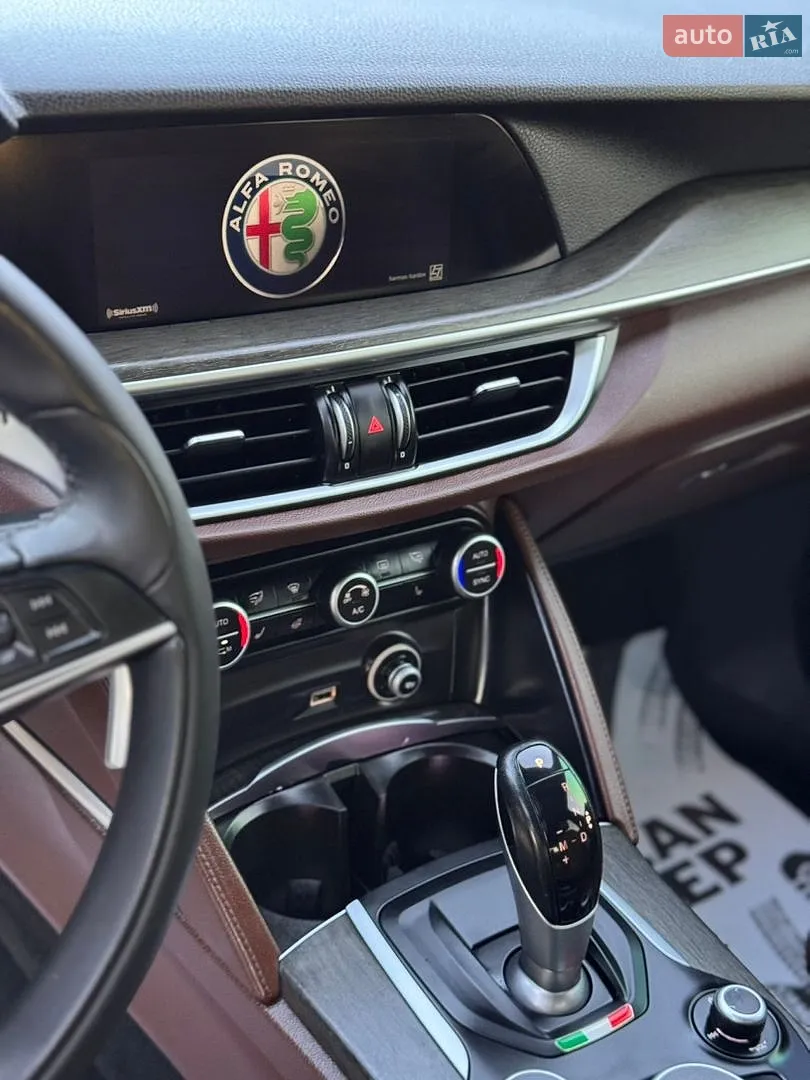 2017 Alfa Romeo Stelvio - мініатюра 28