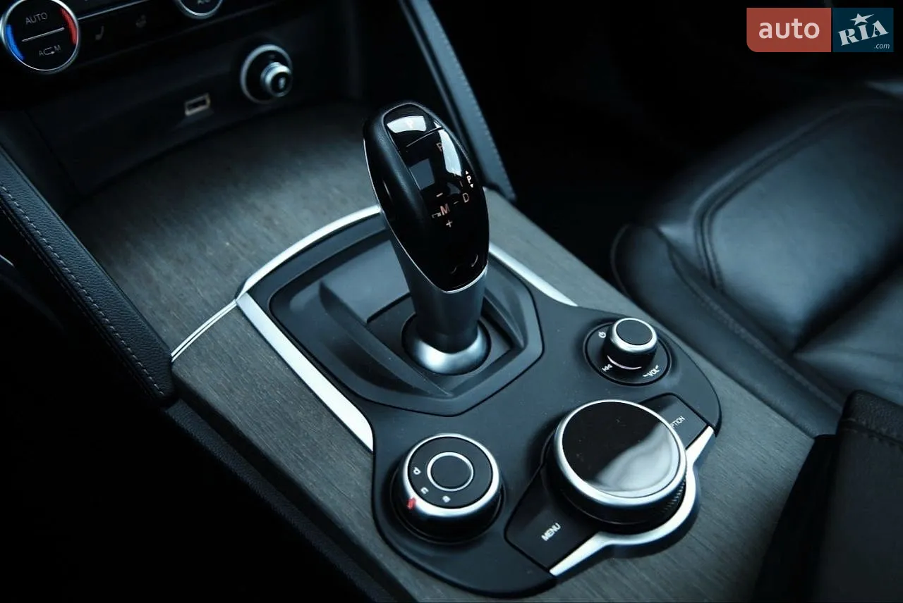 2019 Alfa Romeo Stelvio - мініатюра 16