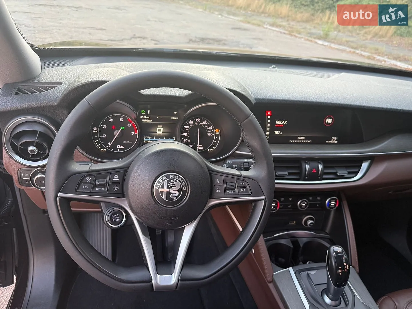 2018 Alfa Romeo Stelvio - мініатюра 9