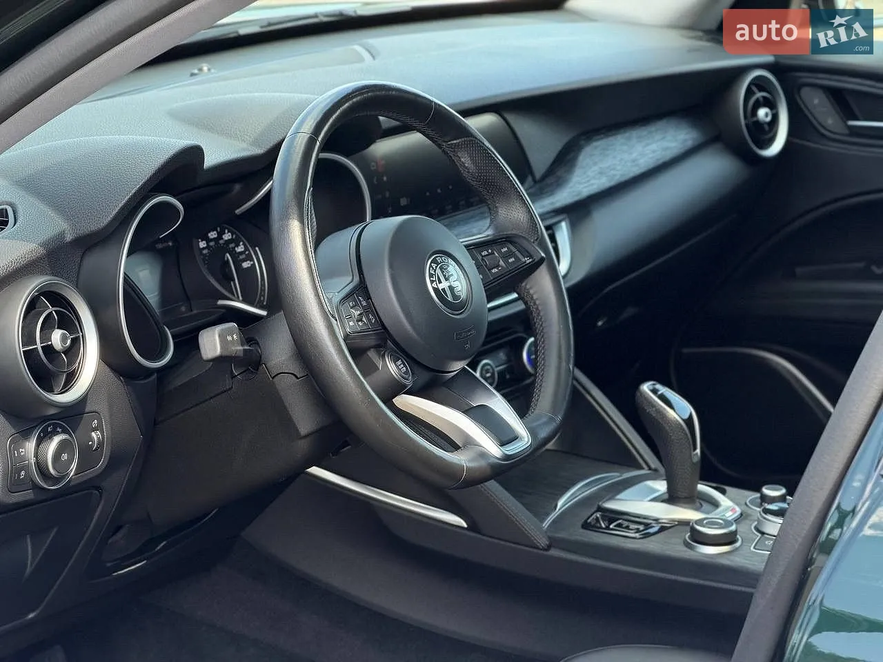 2020 Alfa Romeo Stelvio - мініатюра 25