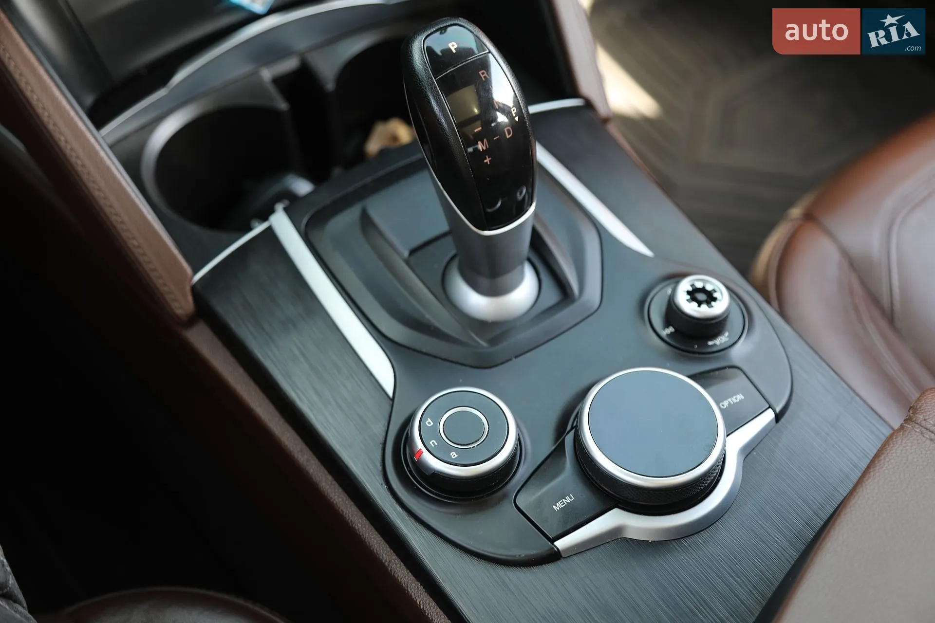 2017 Alfa Romeo Stelvio - мініатюра 23