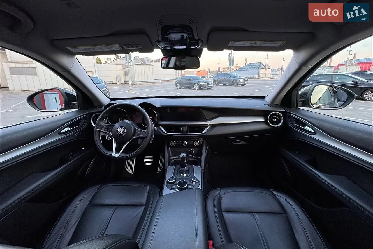 2018 Alfa Romeo Stelvio - мініатюра 11
