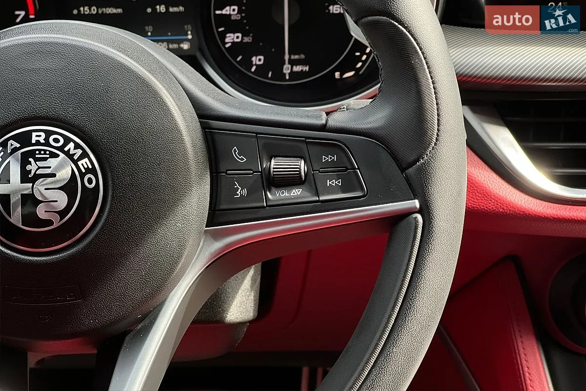 2018 Alfa Romeo Stelvio - мініатюра 12
