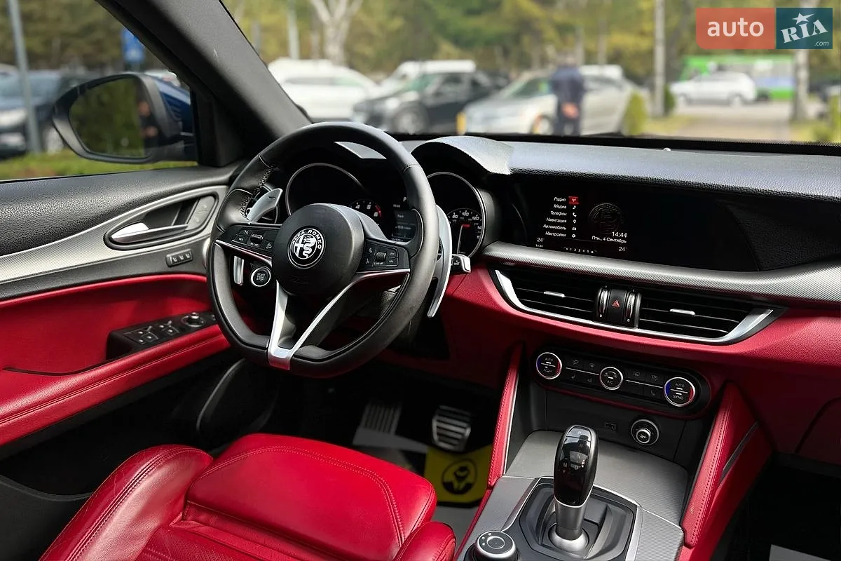 2018 Alfa Romeo Stelvio - мініатюра 23