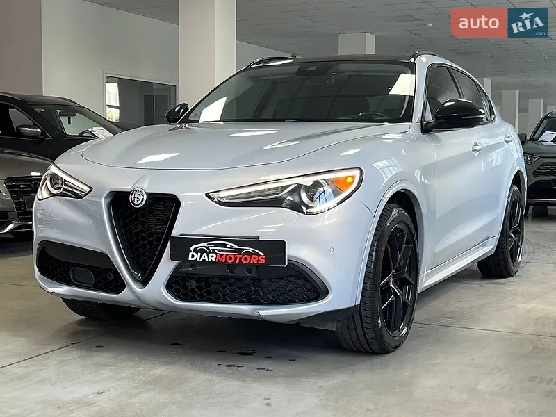 Alfa Romeo Stelvio 2021