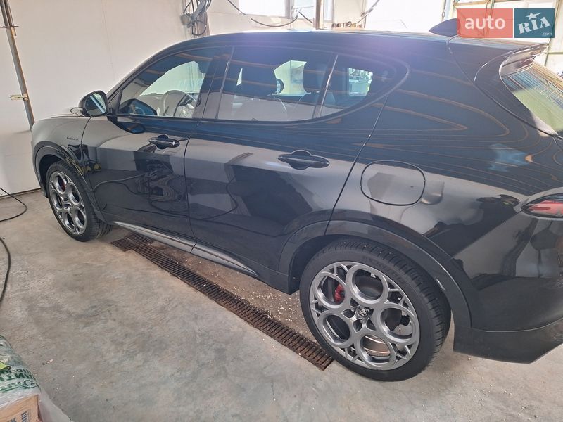 Внедорожник / Кроссовер Alfa Romeo Tonale 2023 в Полтаве
