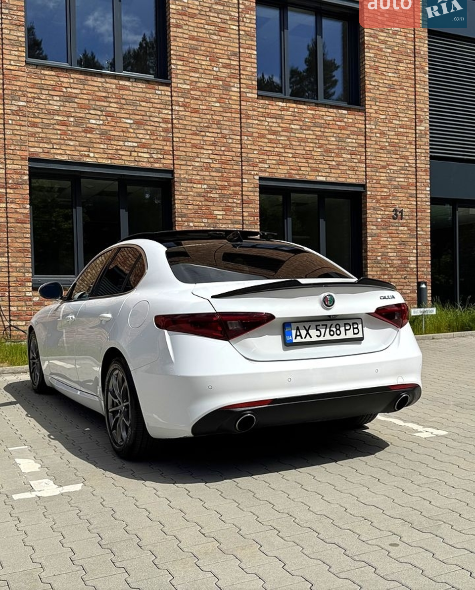 2018 Alfa Romeo Giulia - мініатюра 22