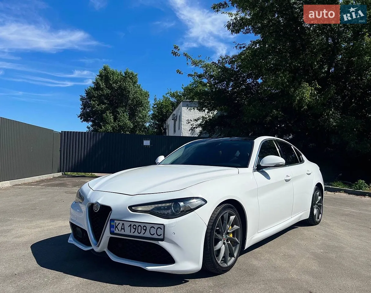 2017 Alfa Romeo Giulia - мініатюра 18