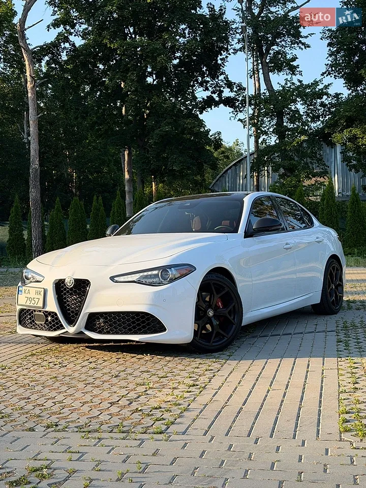 2020 Alfa Romeo Giulia - мініатюра 8